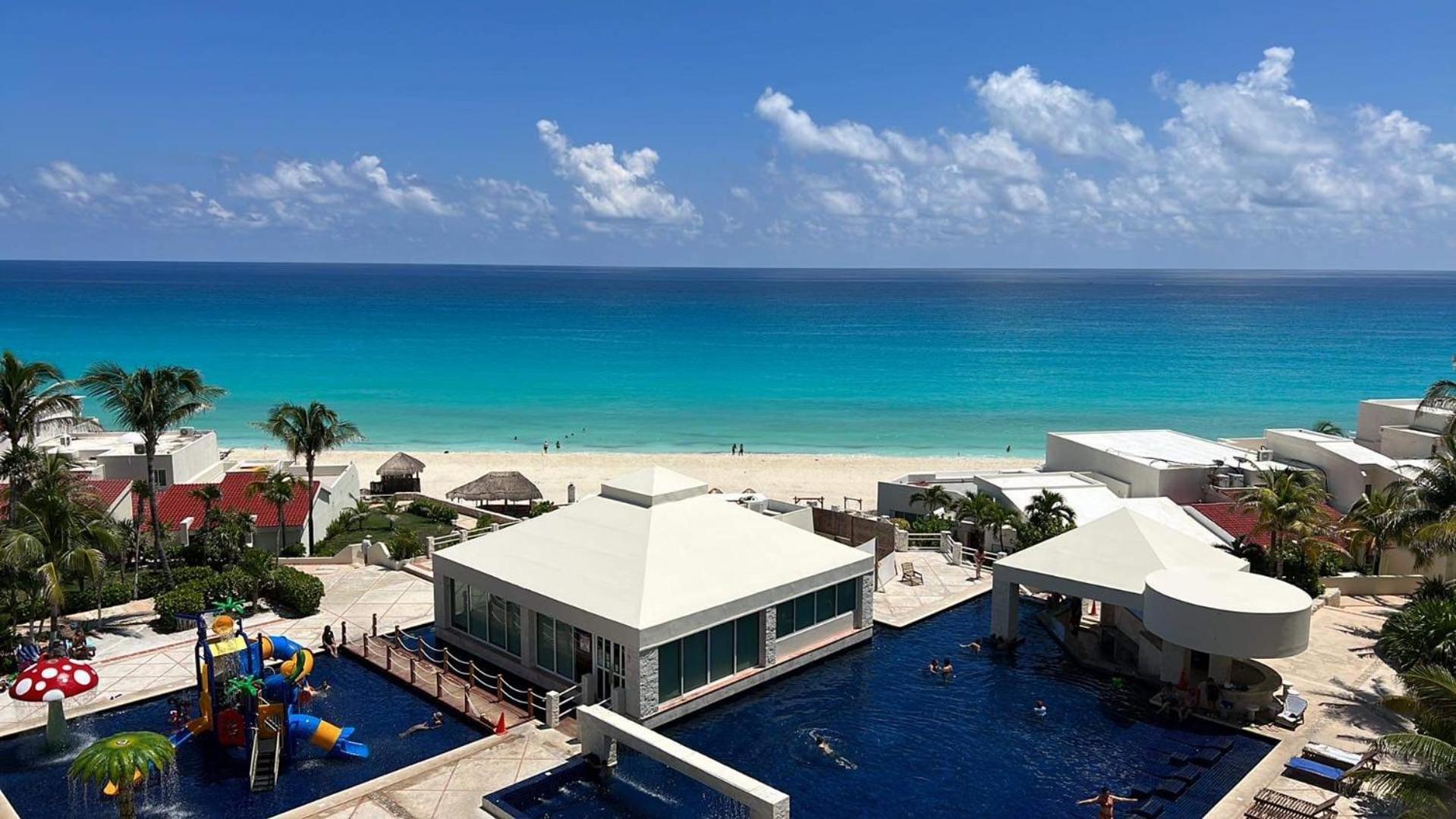 The Suites Of Solymar Cancun Exterior photo